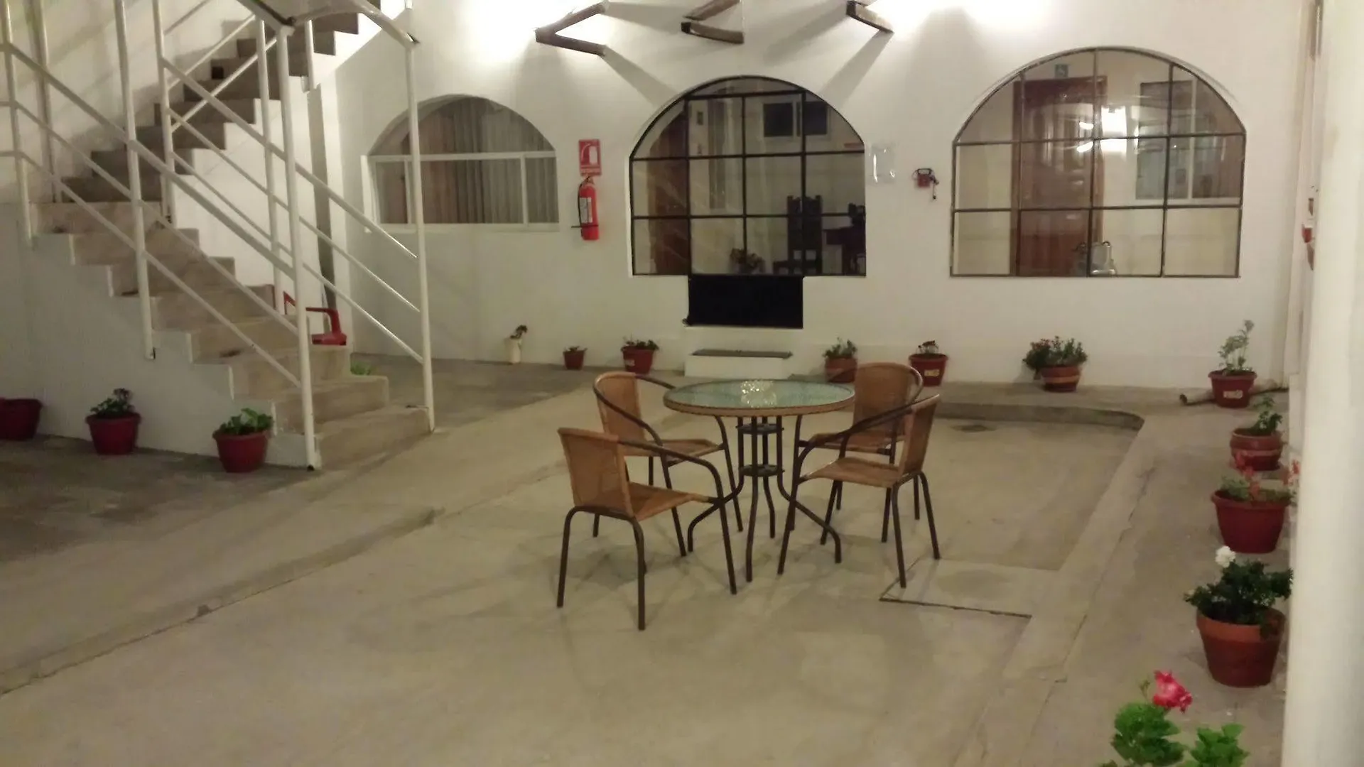 Heritage Inn Quito 0*,